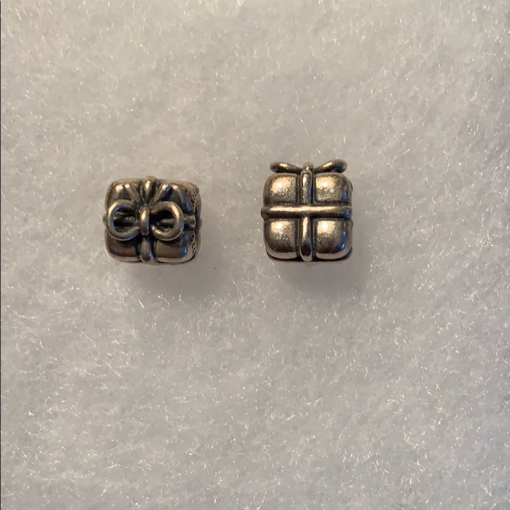 Pandora gift bead